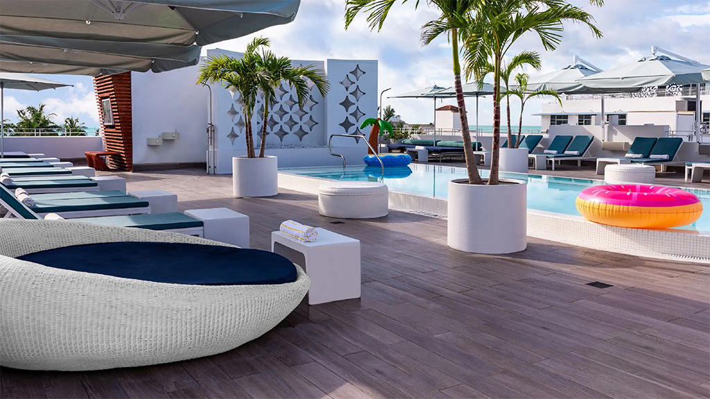Dream South Beach by Hilton