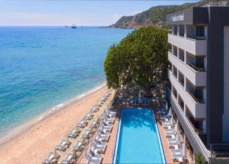 Floria Beach Hotel