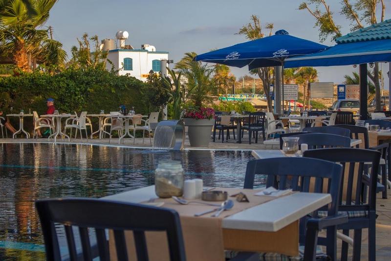 Hotel Anonymous Beach