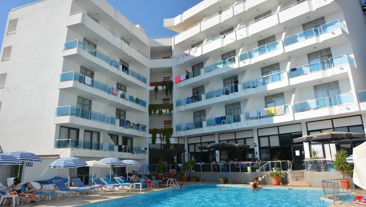 Ponz Hotel