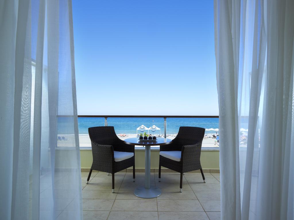 Minoa Palace Resort & Spa