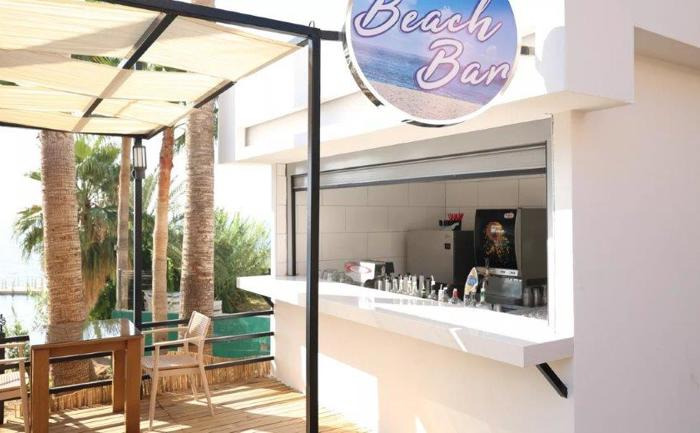 Eos Beach Resort