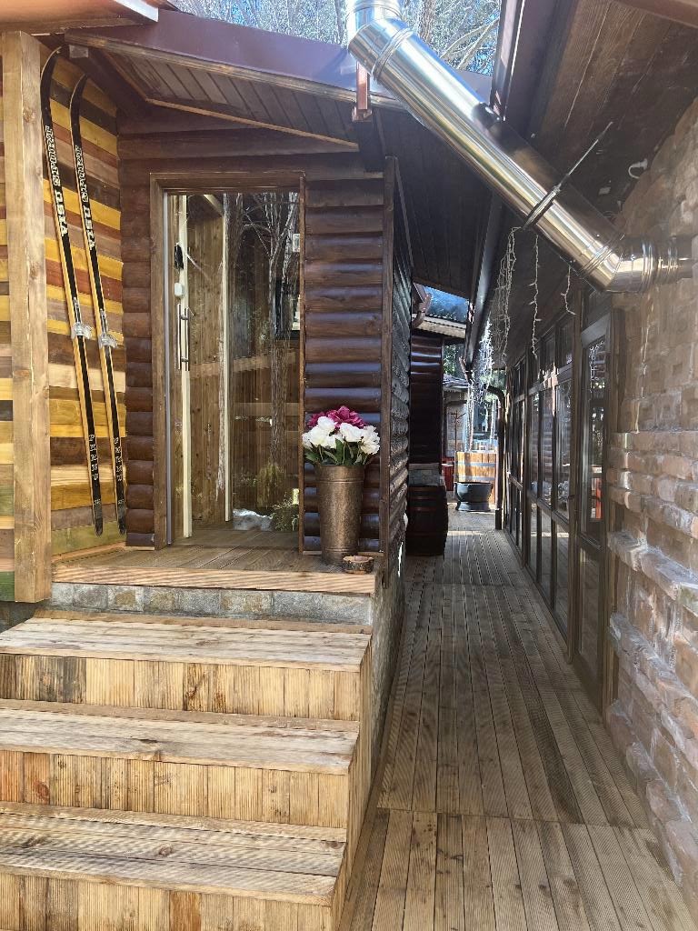 Moura Borovets