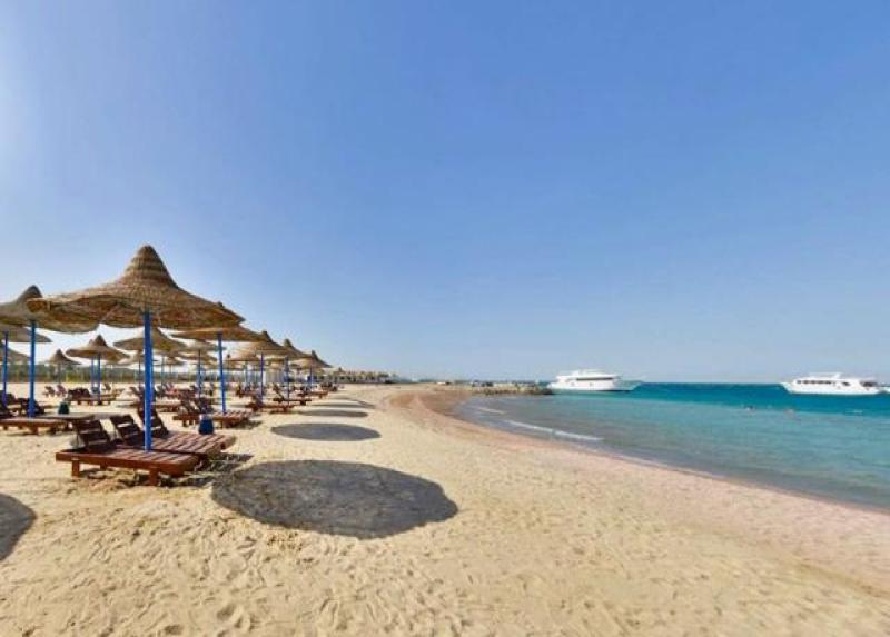 Royal Lagoons Aqua Park Resort & Spa Hotel