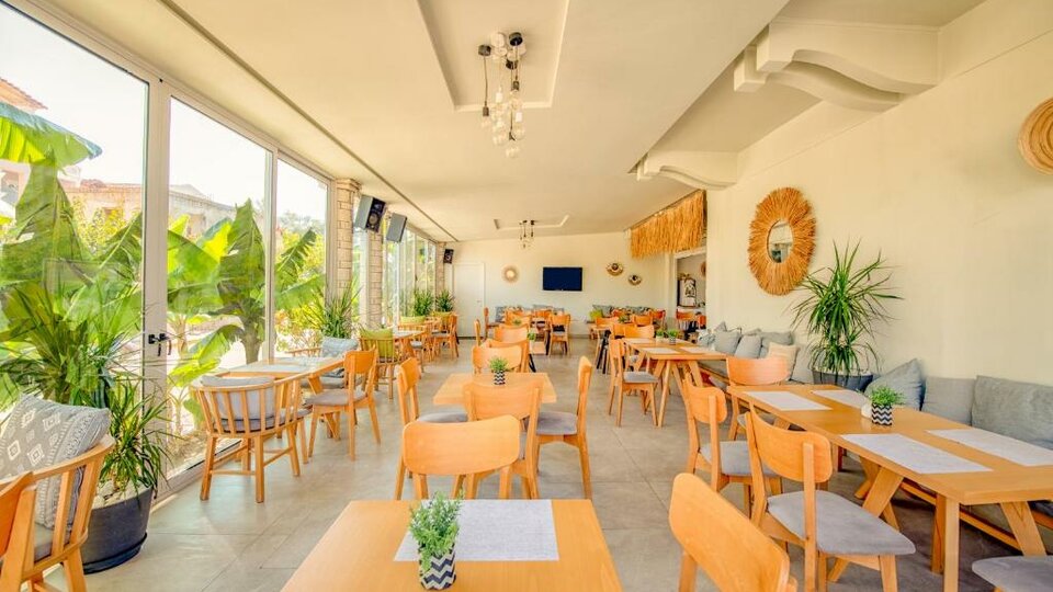 Ekati Mare Boutique Resort