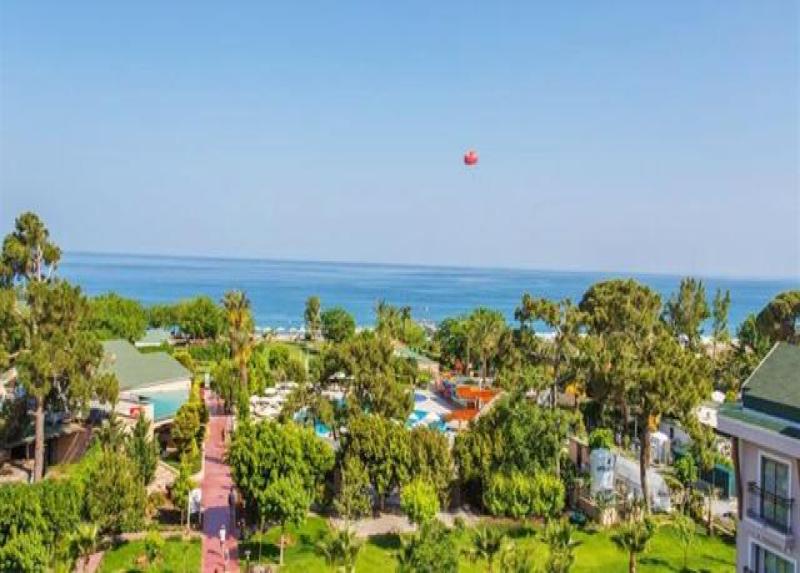 Lucida Beach Hotel