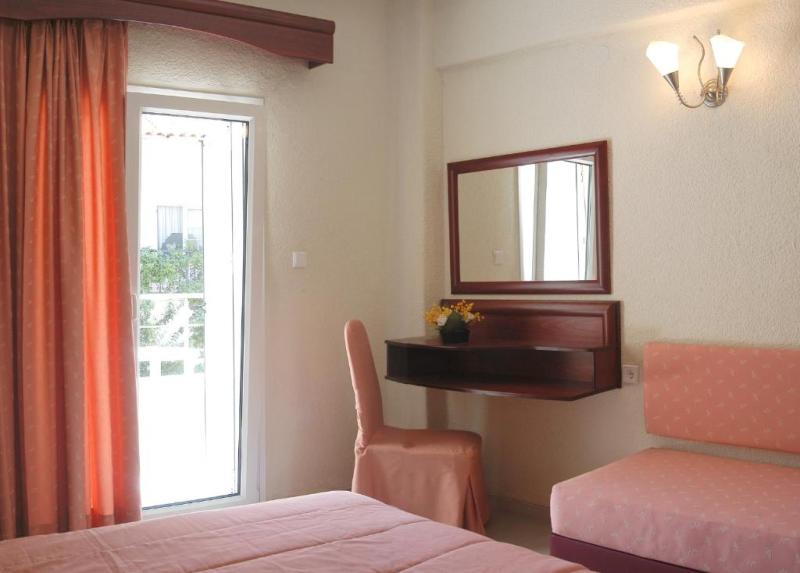 Xenios Loutra Beach Hotel