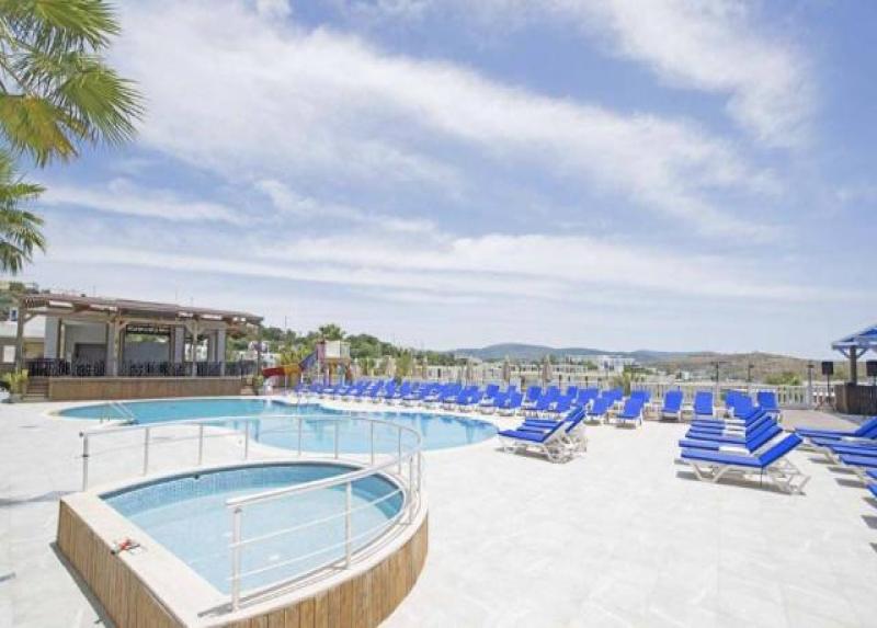 Smart Holiday Hotel