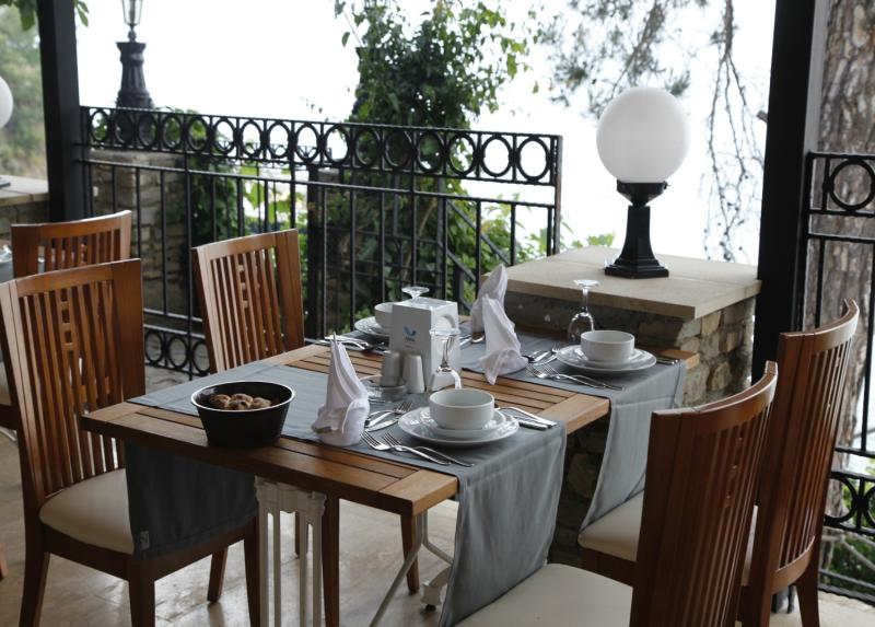 Aska Bayview Resort Hotel