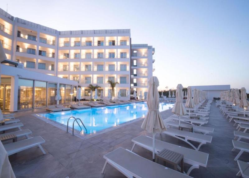 cypr larnaka evalena beach hotel