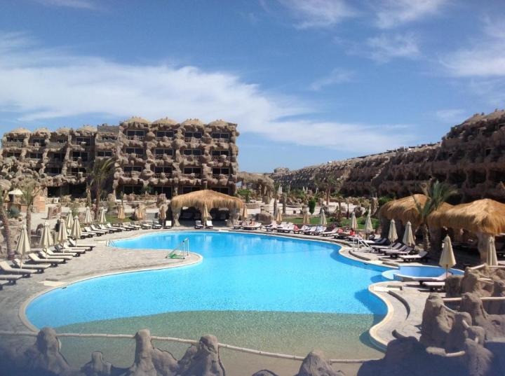 Hotel Caves Beach Resort