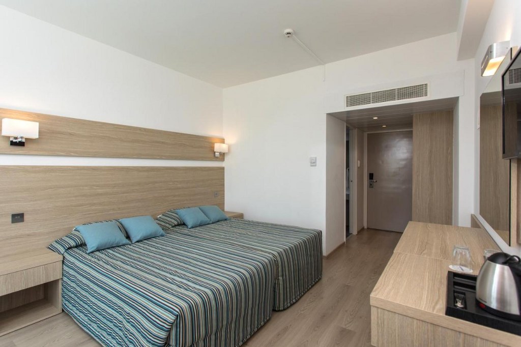 Hotel Kapetanios Bay