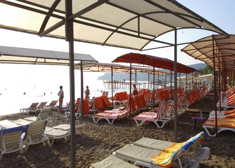 Armas Beach Hotel