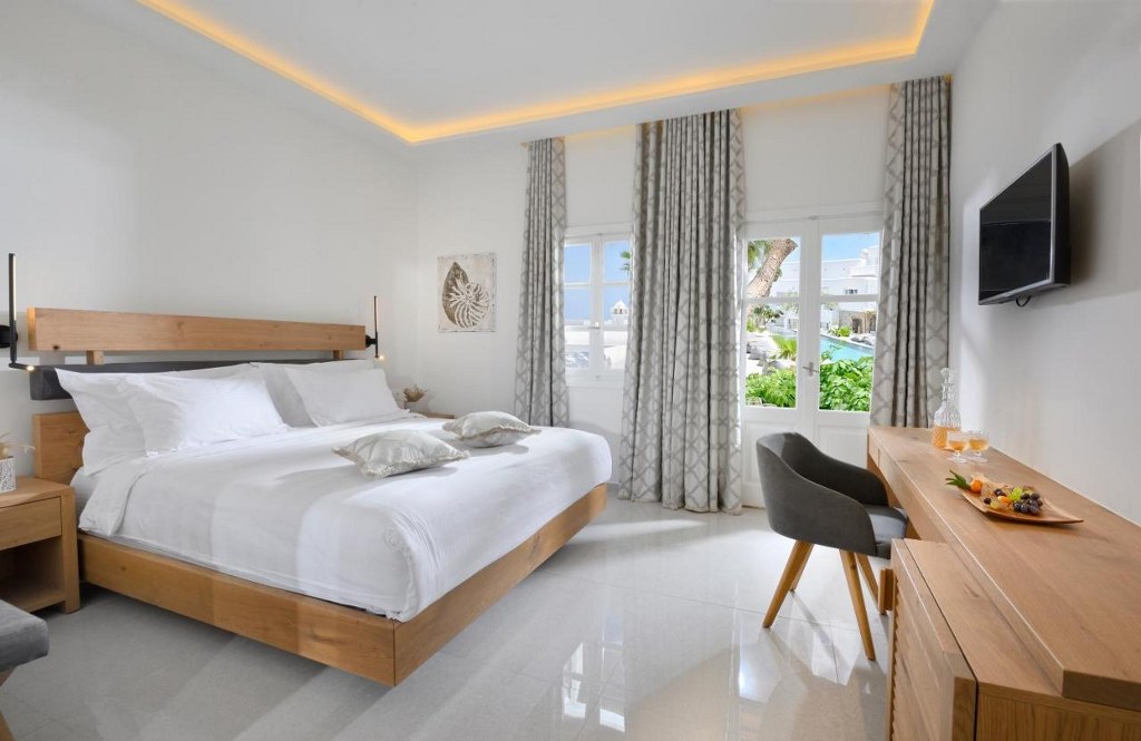 Petinos Hotel