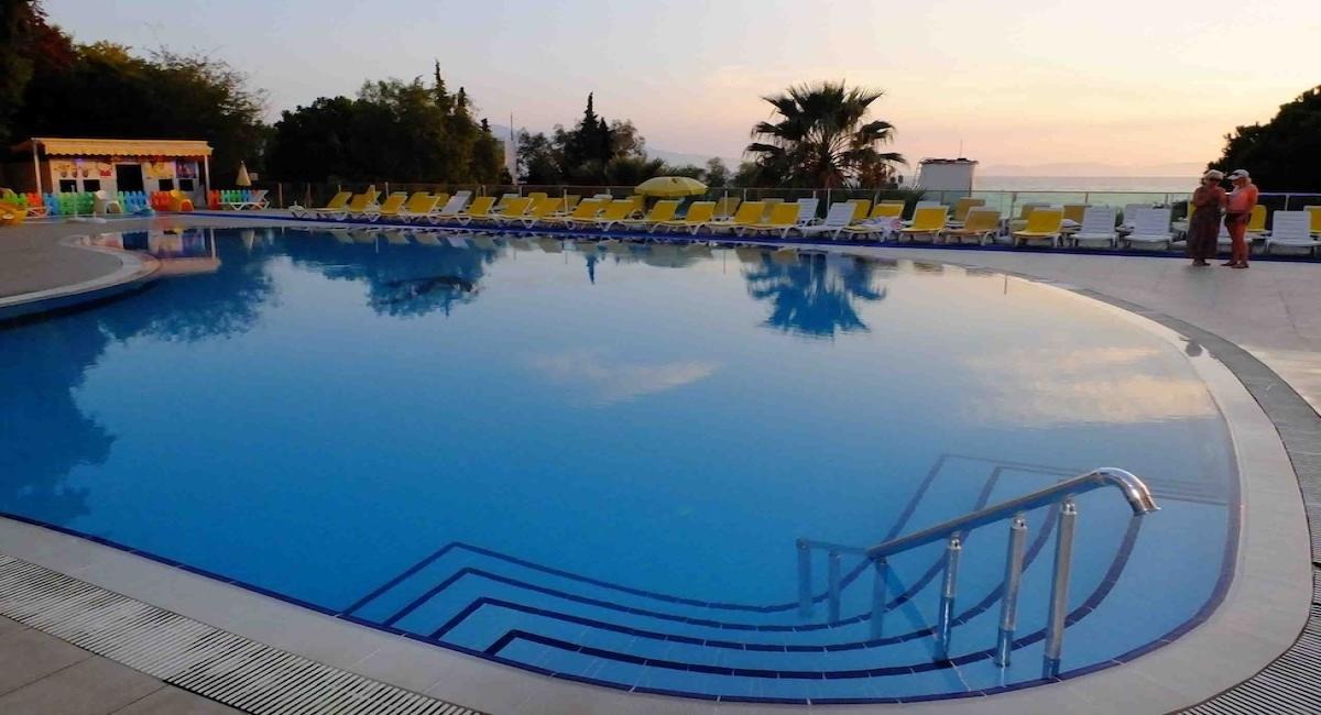 Arora Hotel