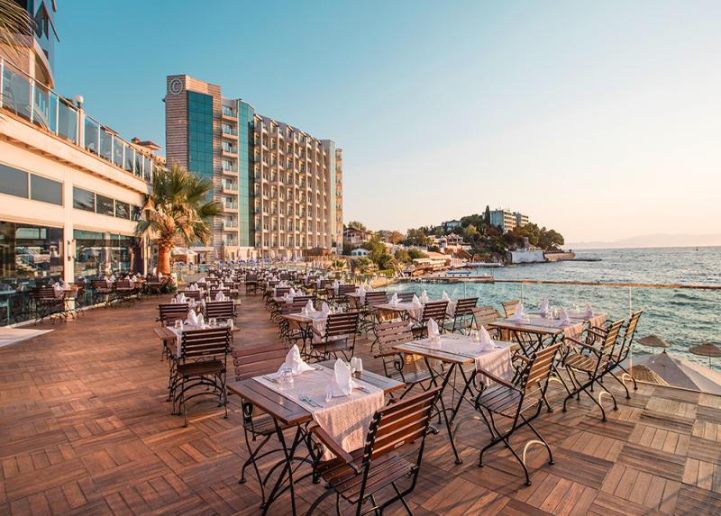 Charisma De Luxe Hotel