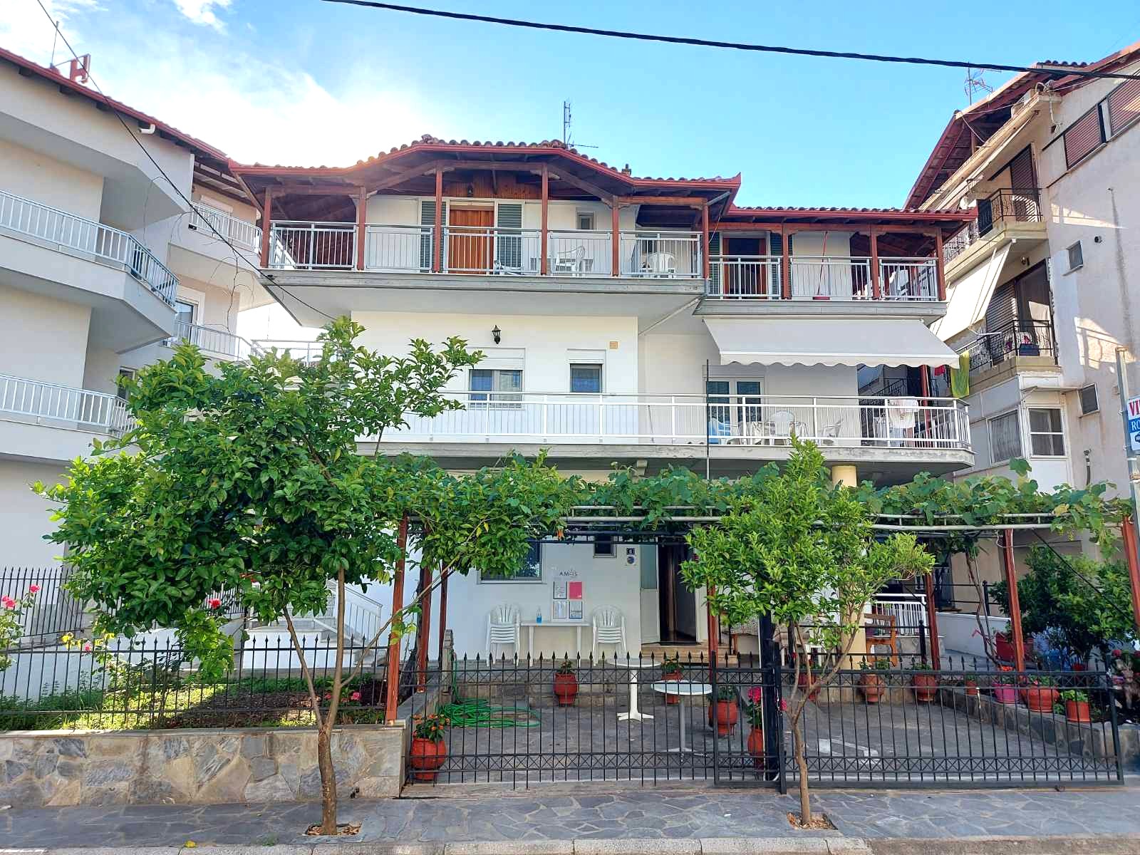 Agakos Apartments