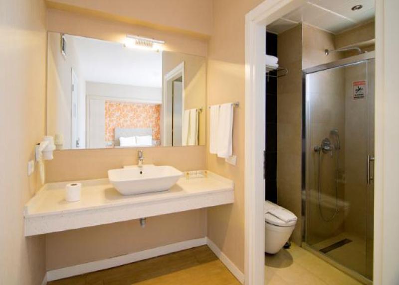Mirage World Hotel