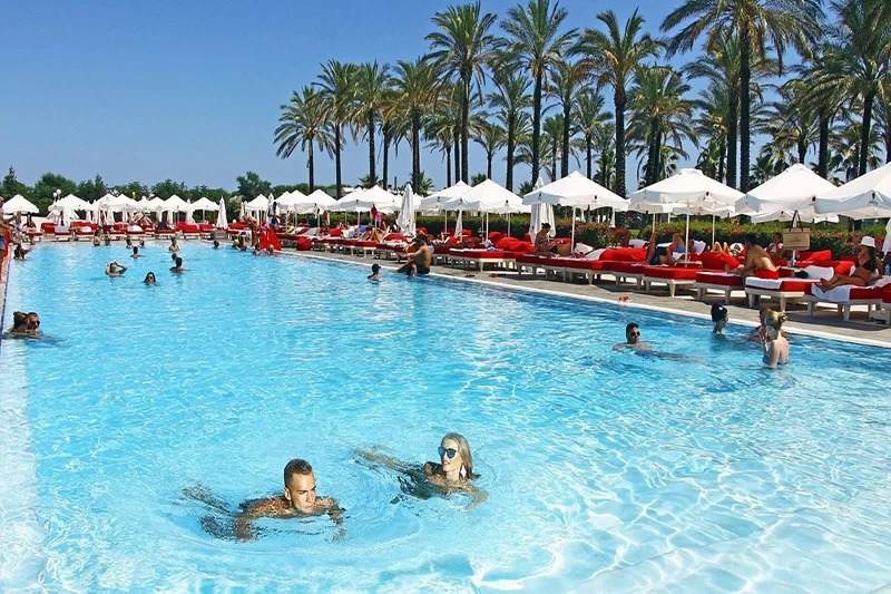 Adam & Eve Hotel