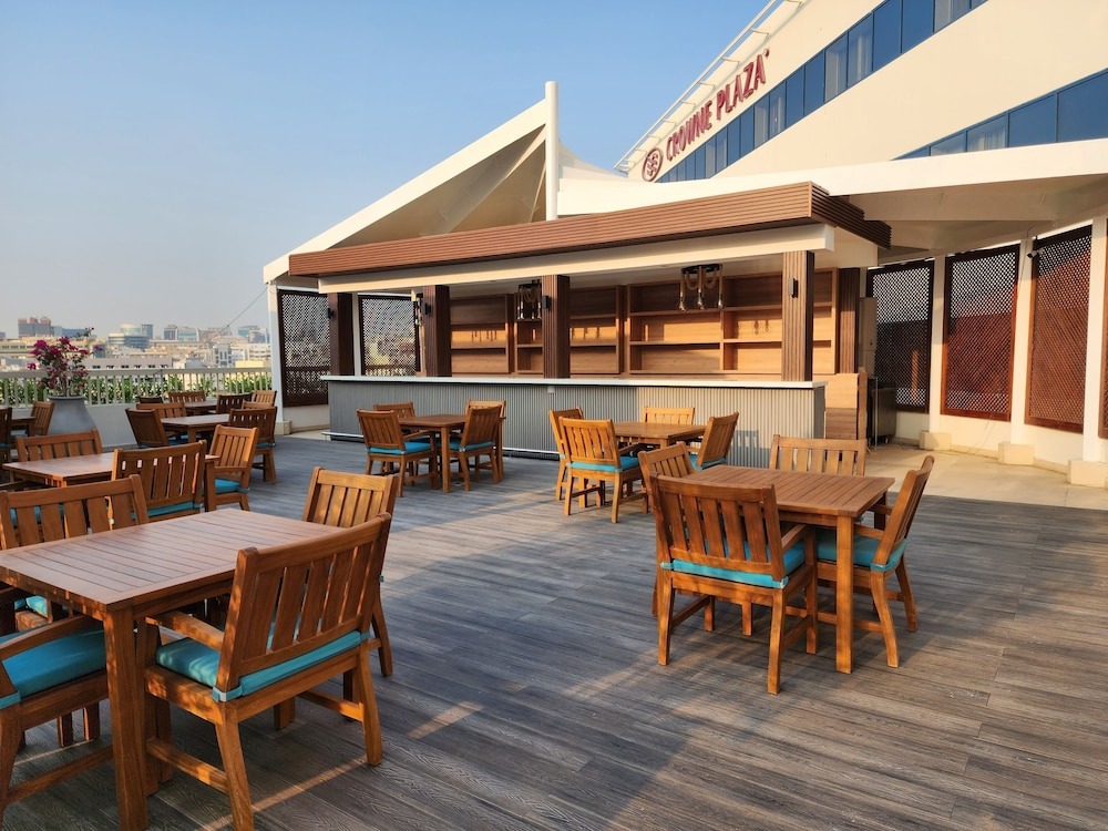 Crowne Plaza Dubai Deira