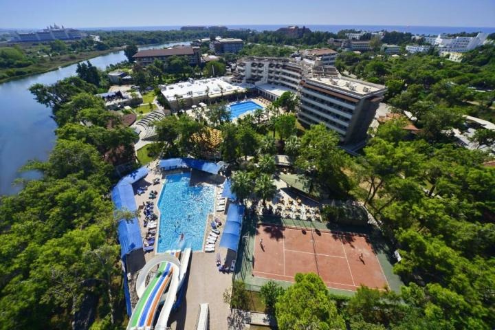 Hotel Linda Resort