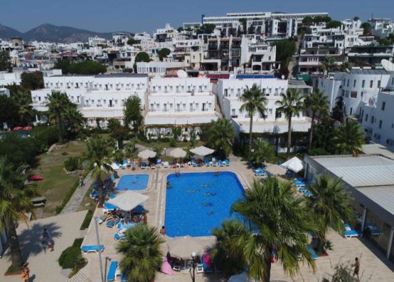 Nagi Beach Hotel