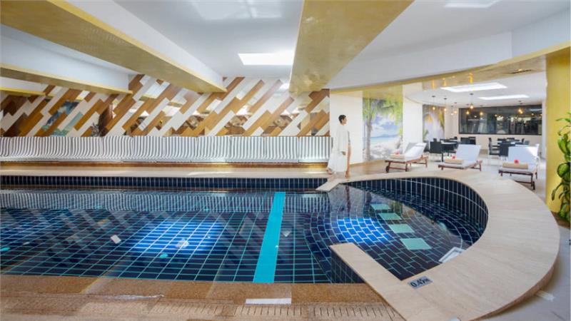 Cavo Maris Hotel