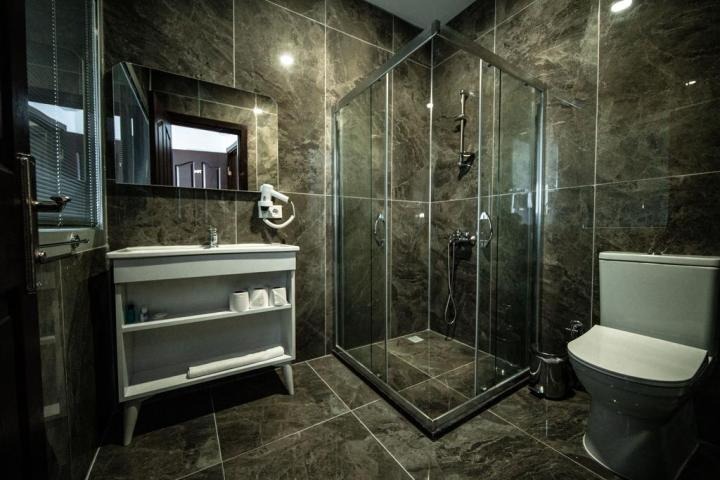 Grand Sahins Hotel