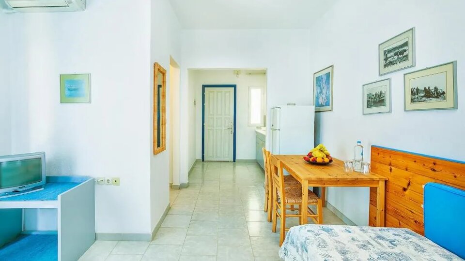 Faros Apartments