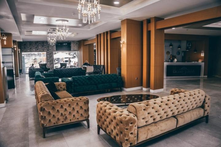 Grand Sahins Hotel