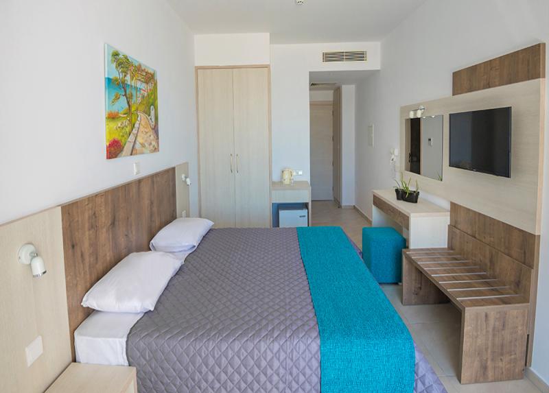 New Famagusta & Suites Hotel