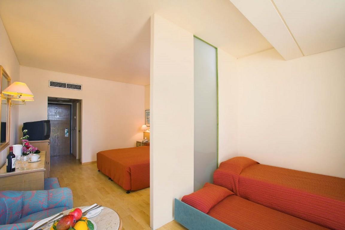 Hotel Golden Coast