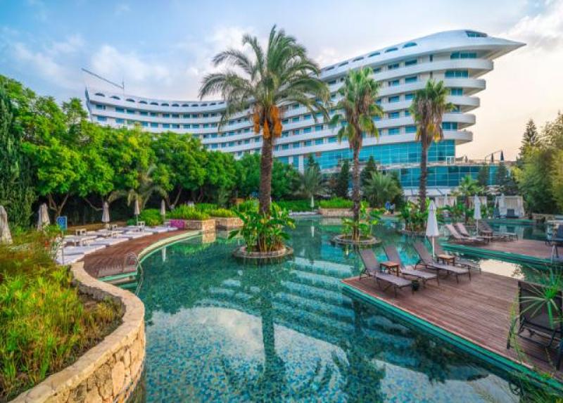 Concorde De Luxe Resort Hotel