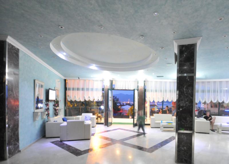 Class Beach Hotel