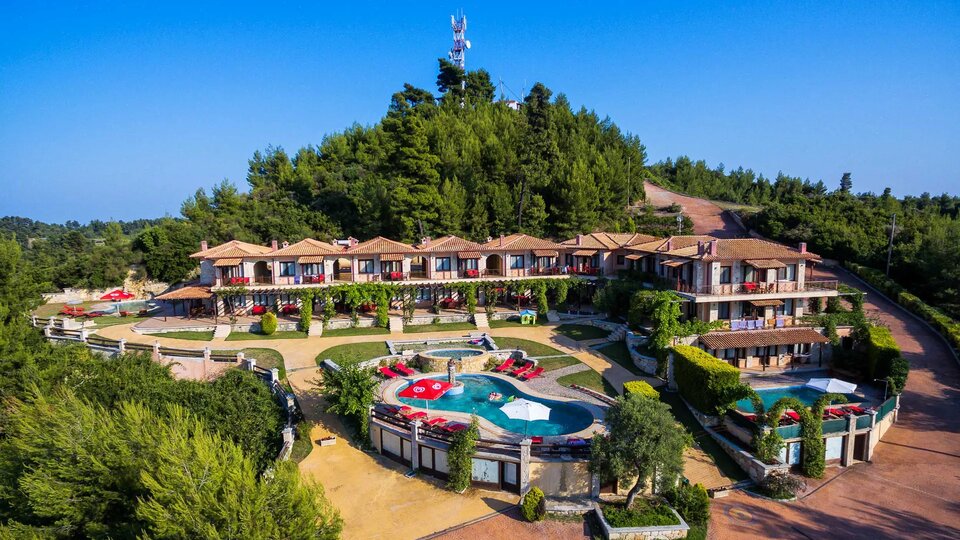 Akritas Ef Zin Villas and Suites
