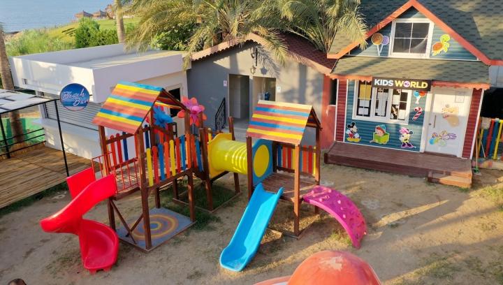 Eos Beach Resort
