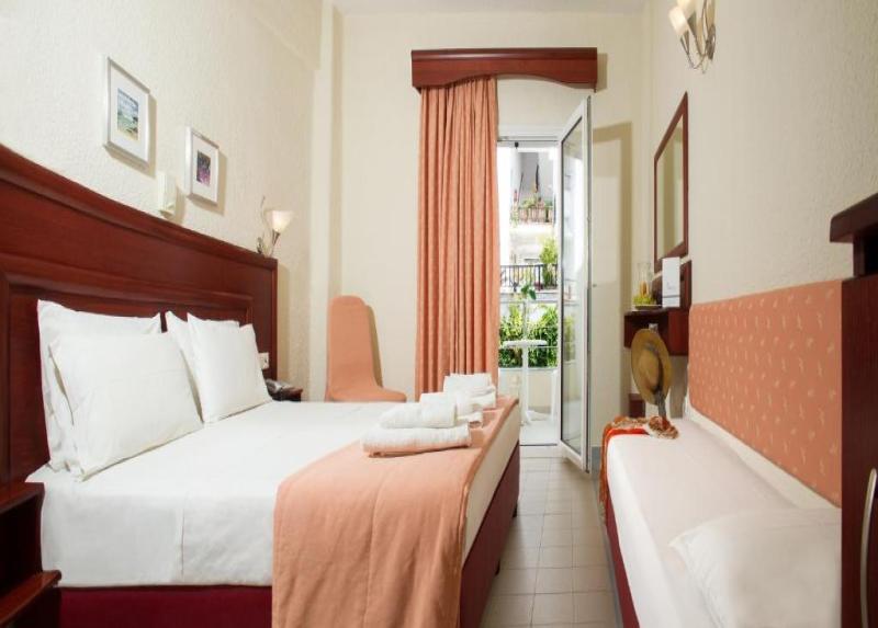 Xenios Loutra Beach Hotel