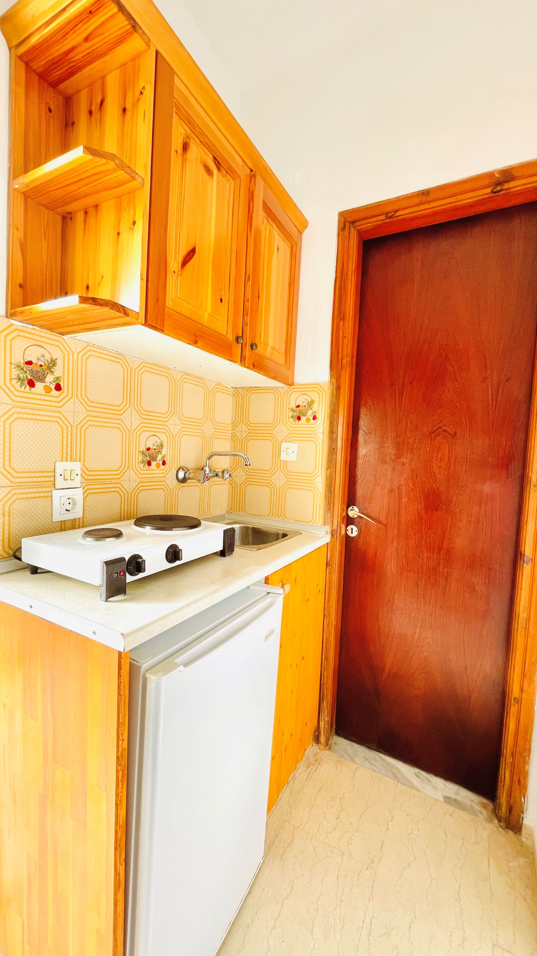 Kavos Aparthotel