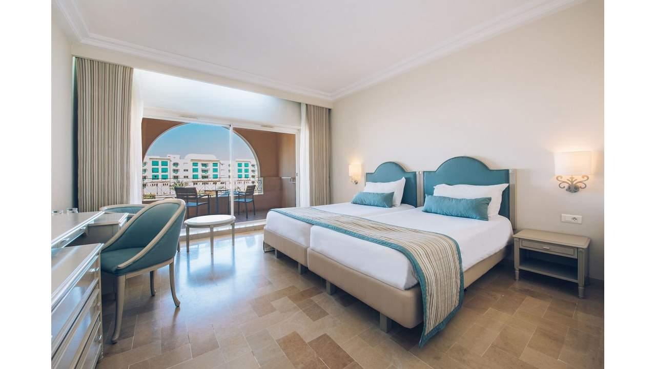 Iberostar Waves Averroes