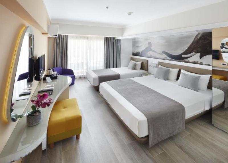 Lalila Blue Suites Hotel