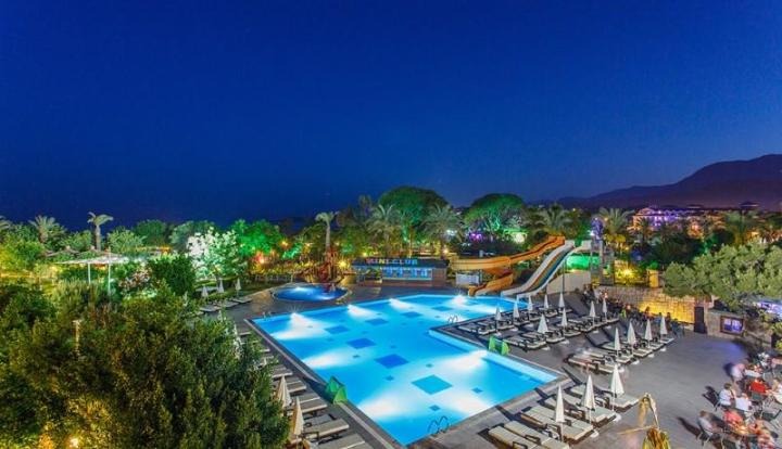 Hotel Lucida Beach