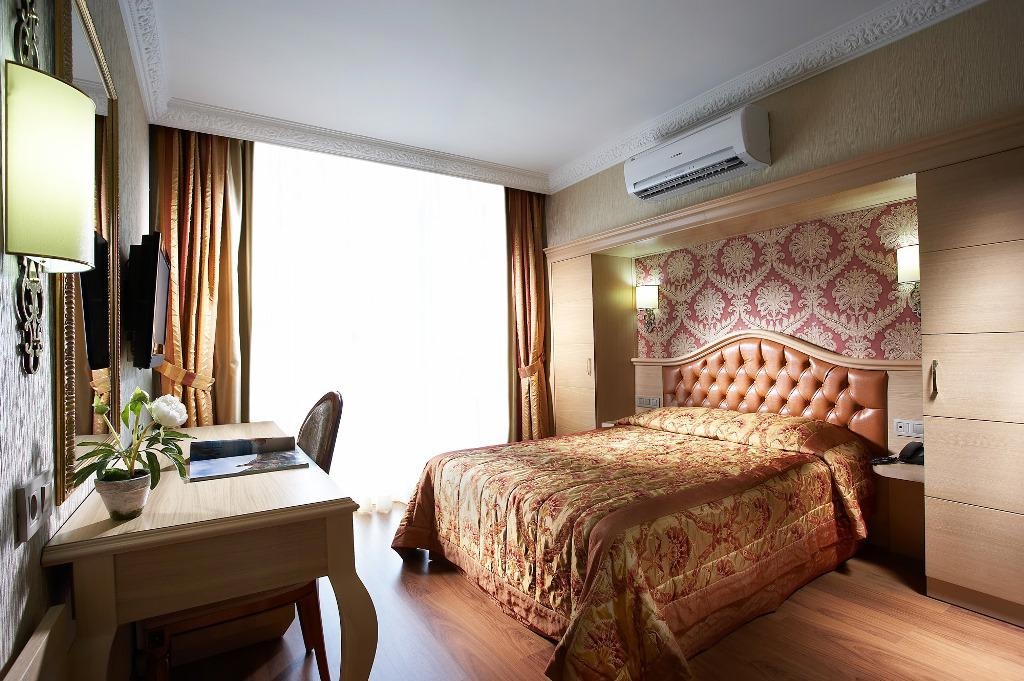 Emre Beach Hotel