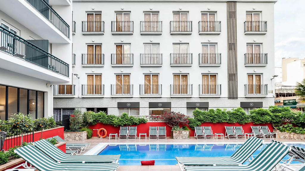 Aqua Hotel Bertran
