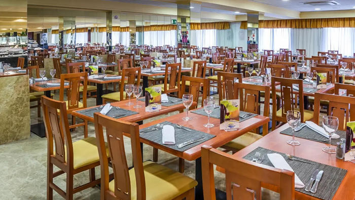 Avenida Hotel