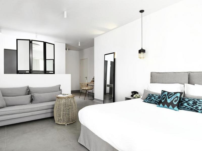 Boheme Hotel
