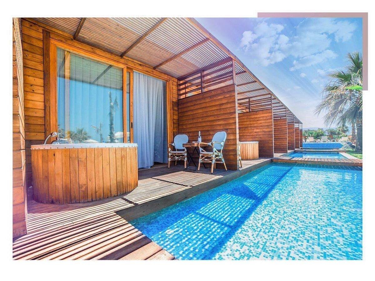 Risus Beach Resort Hotel
