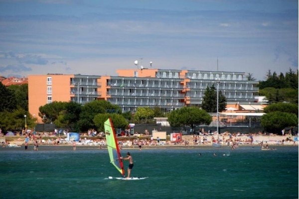 Hotel Arena Holiday