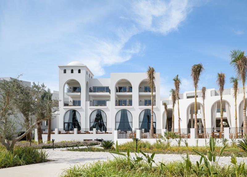 Serry Beach Resort Hotel
