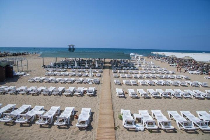 Palm World Resort & Spa