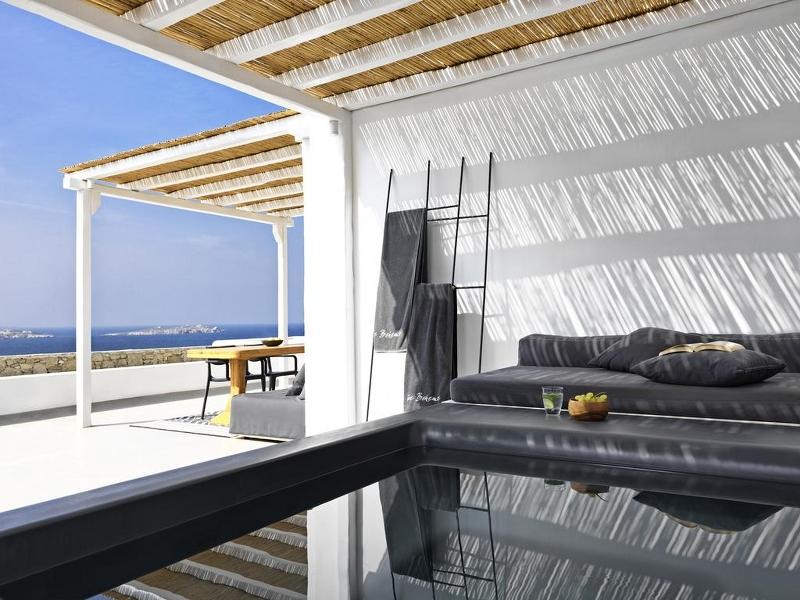 Boheme Hotel